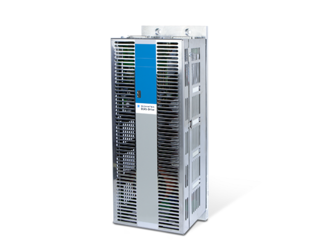 Three-Axis Servo Drive in Compact Cold Plate Model